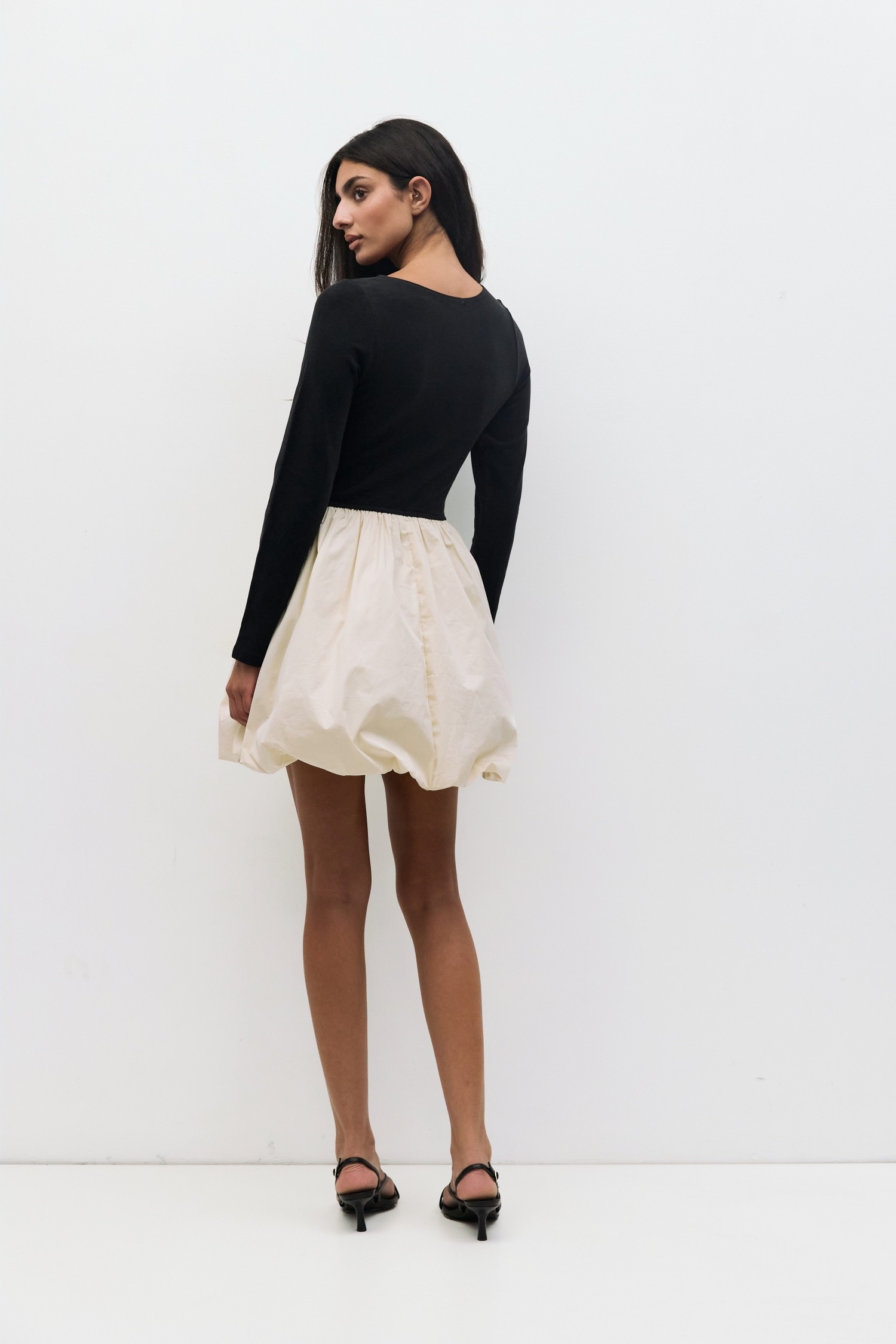 DAR0540-BLACK-CREAM