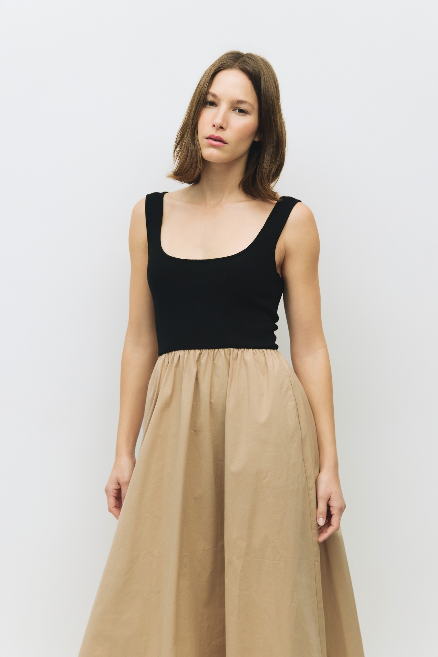 DM1350-BLACK-KHAKI
