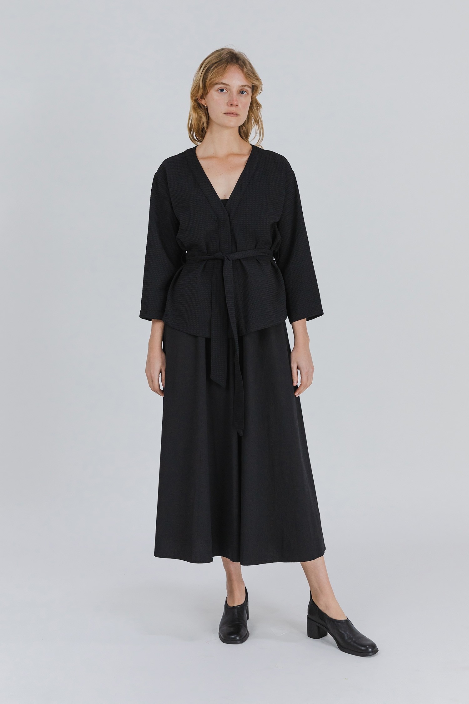 DM1350-BLACK