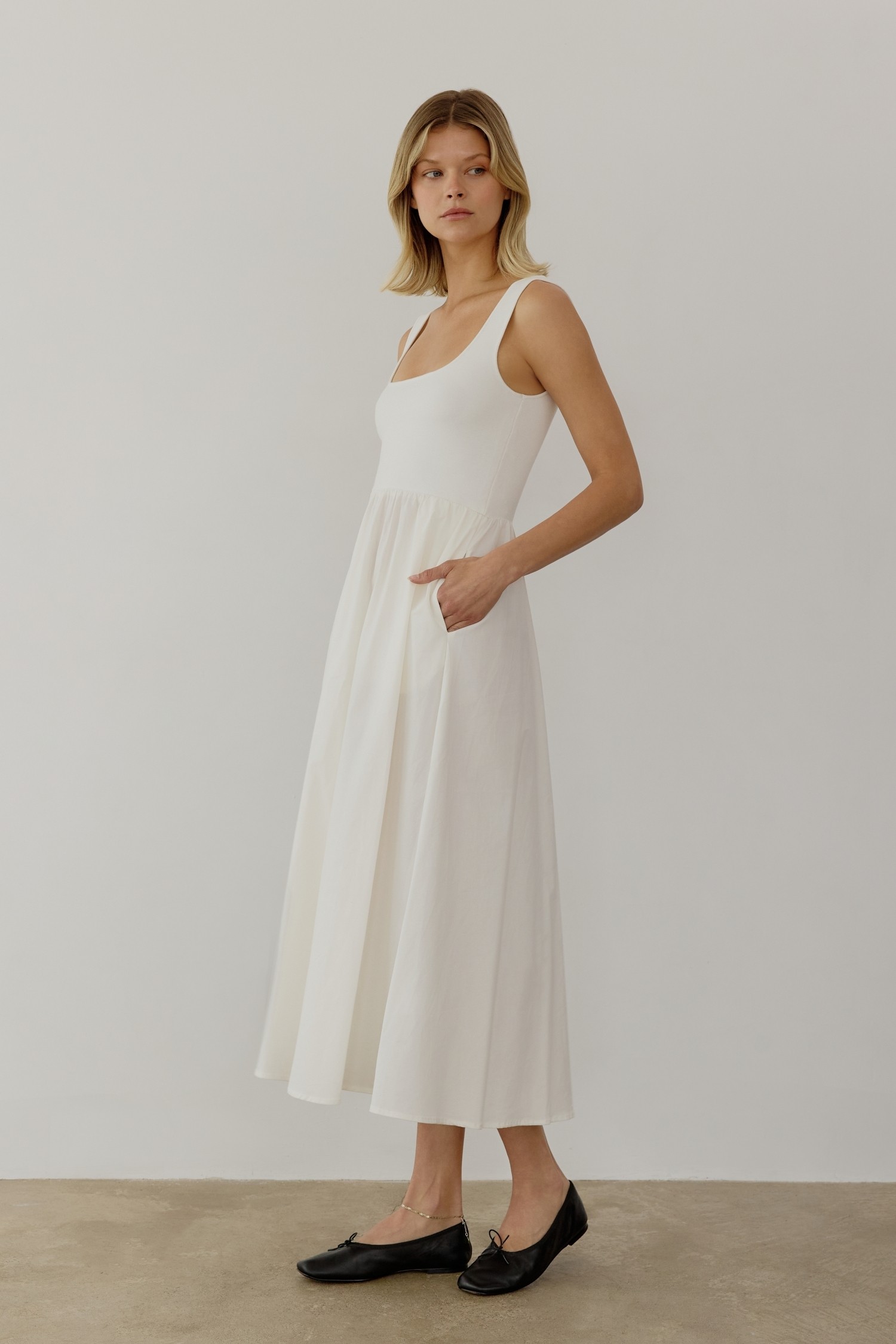 DM1350-WHITE