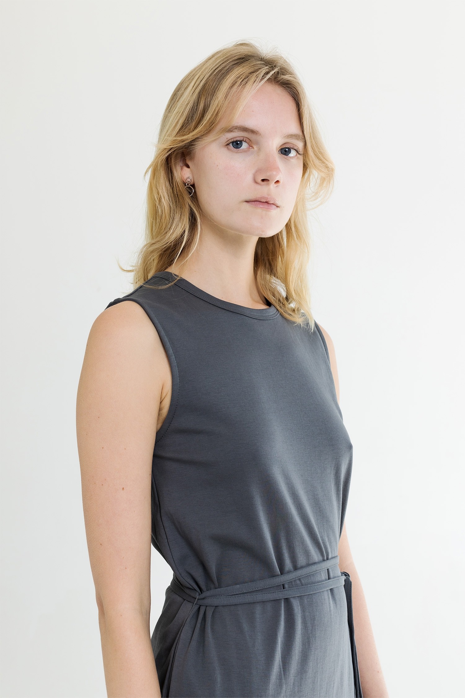 DM1355-CHARCOAL