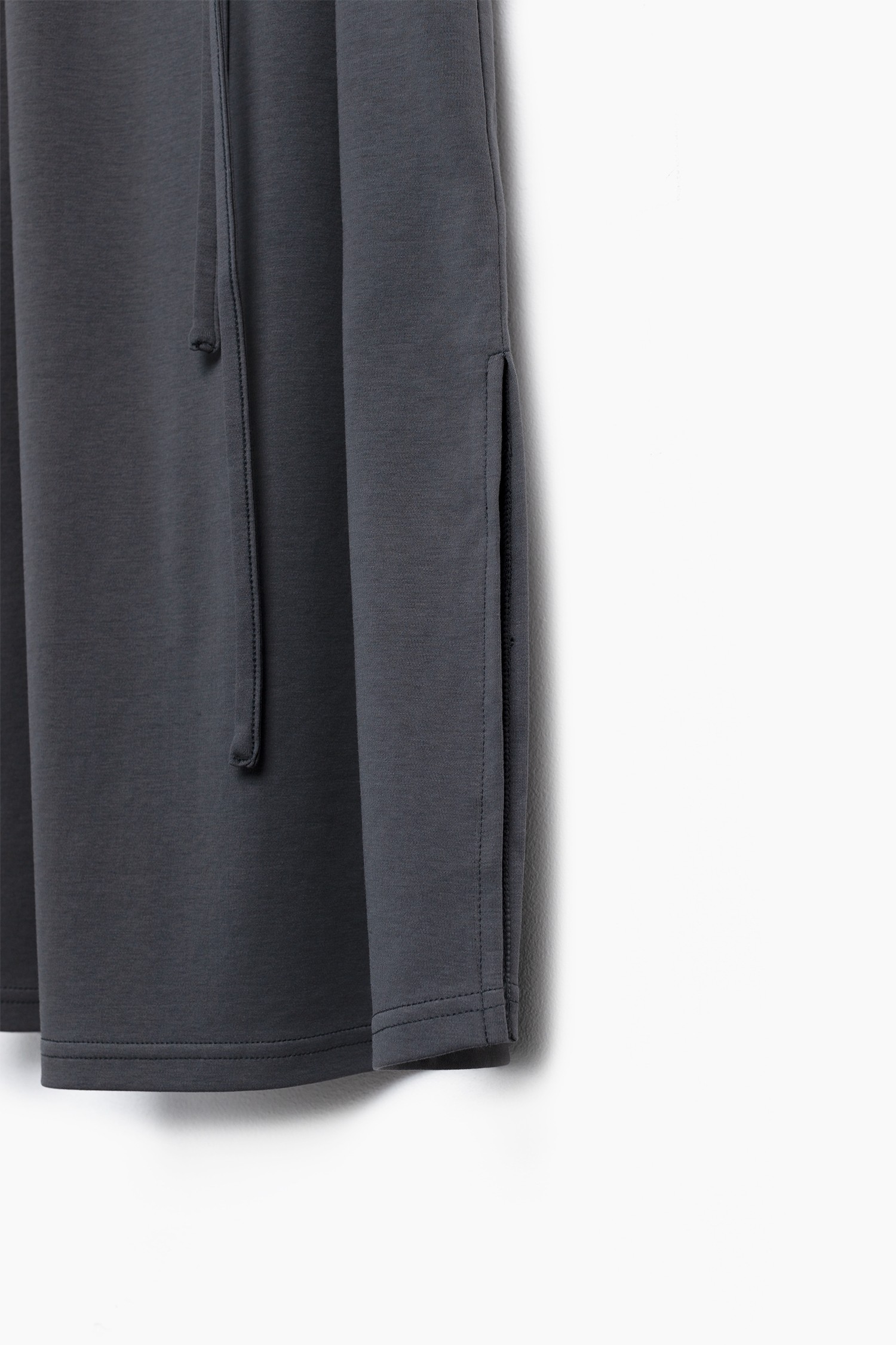 DM1355-CHARCOAL