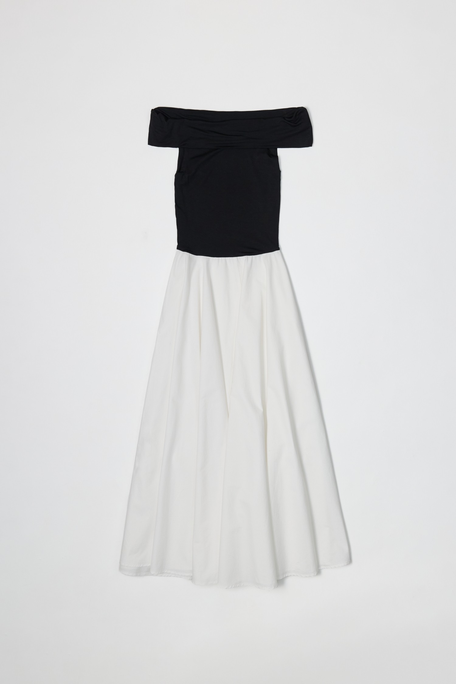 DM1539.-BLACK-WHITE