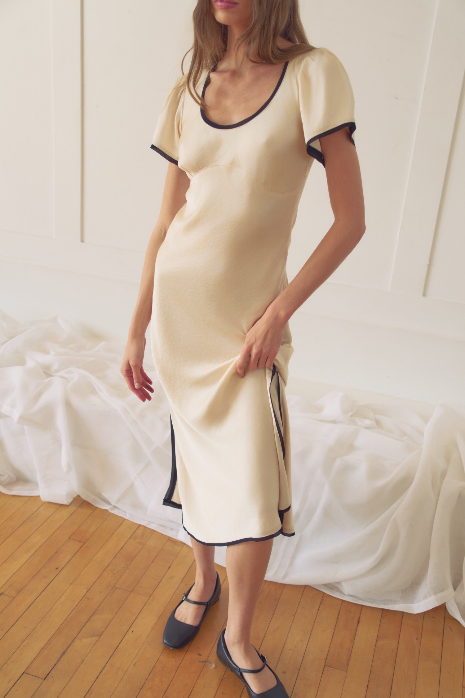 DM1547.-CREAM