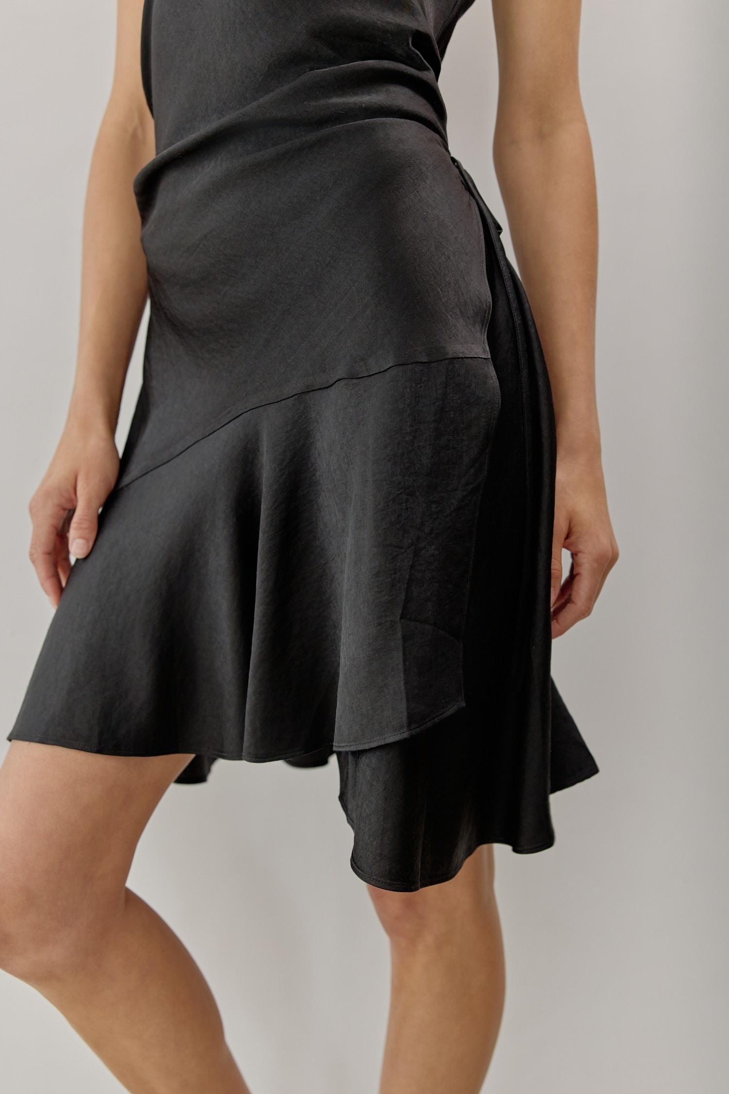 DM1553-BLACK
