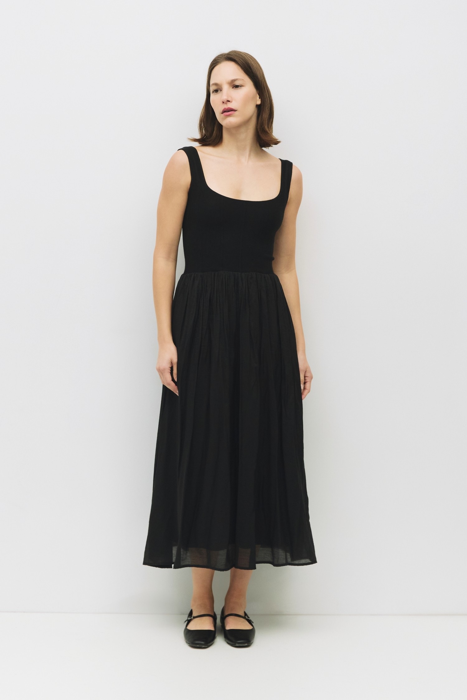 DM1579-BLACK