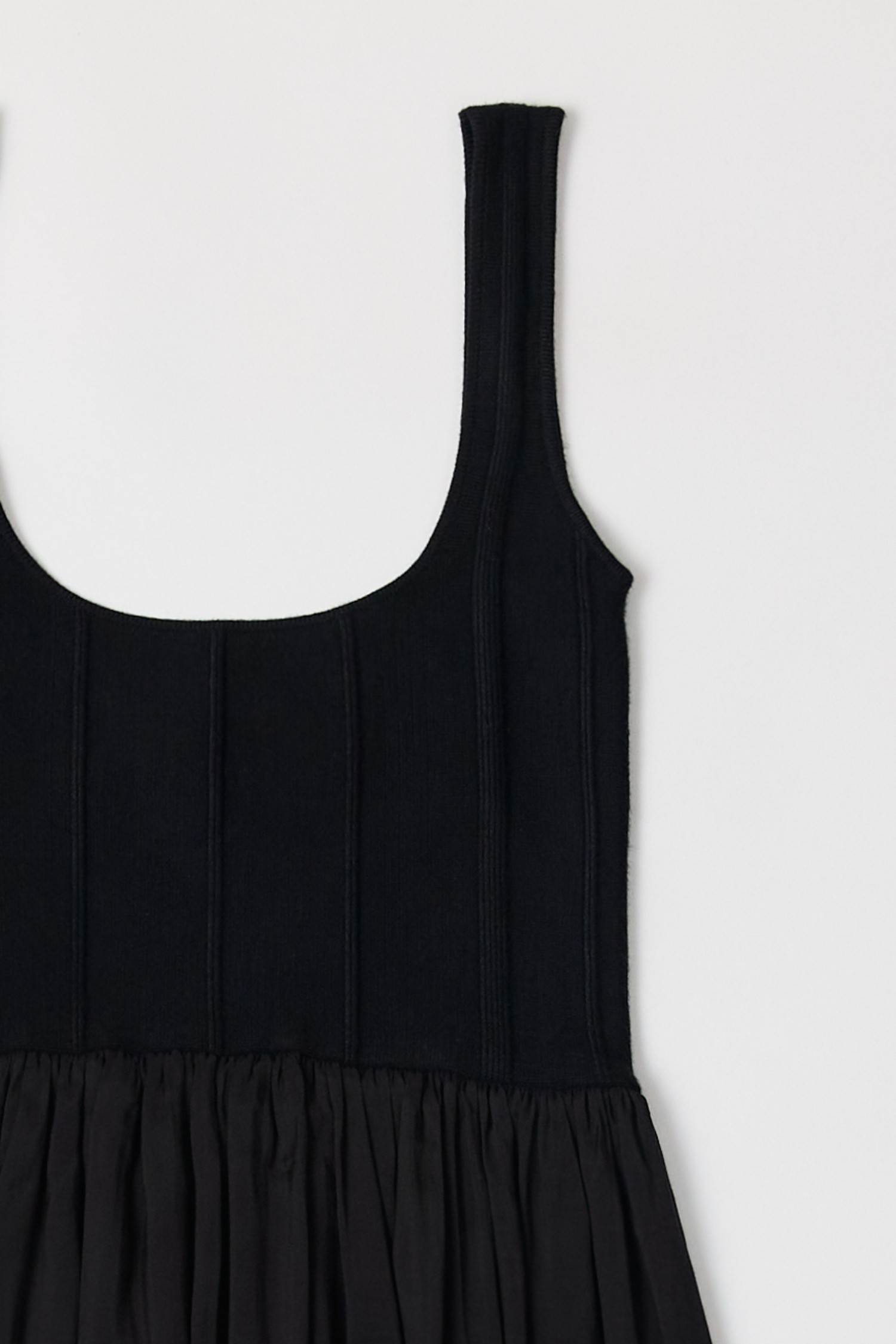 DM1579-BLACK