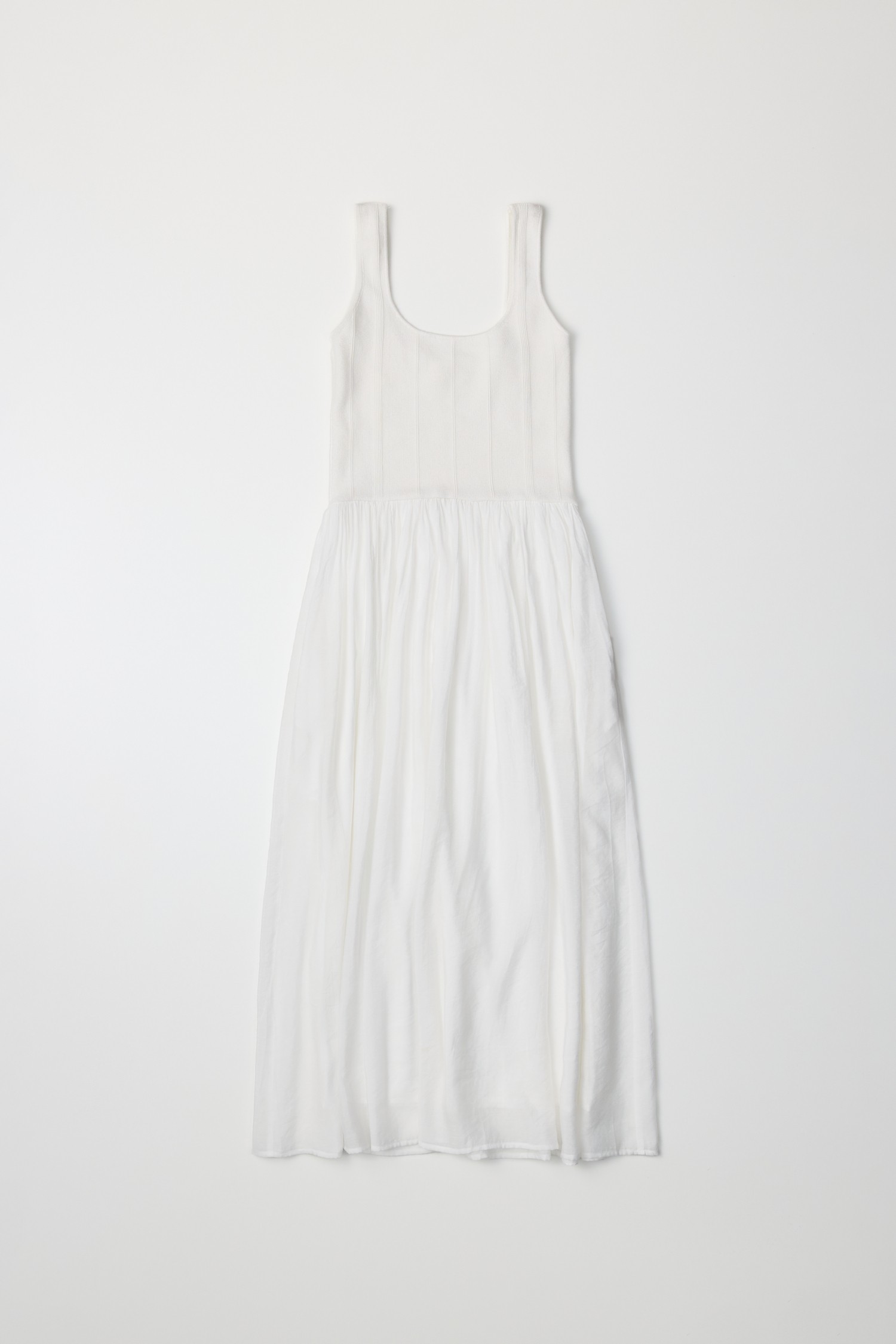 DM1579-WHITE