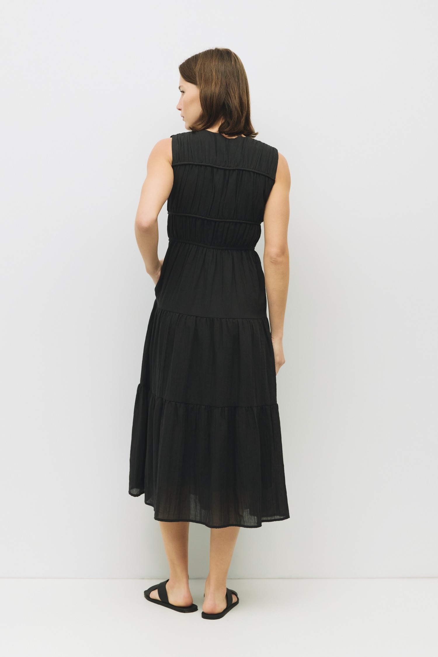 DM1588-BLACK