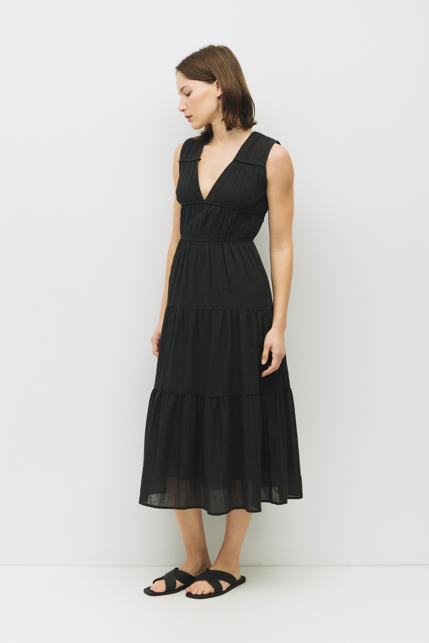 DM1588-BLACK