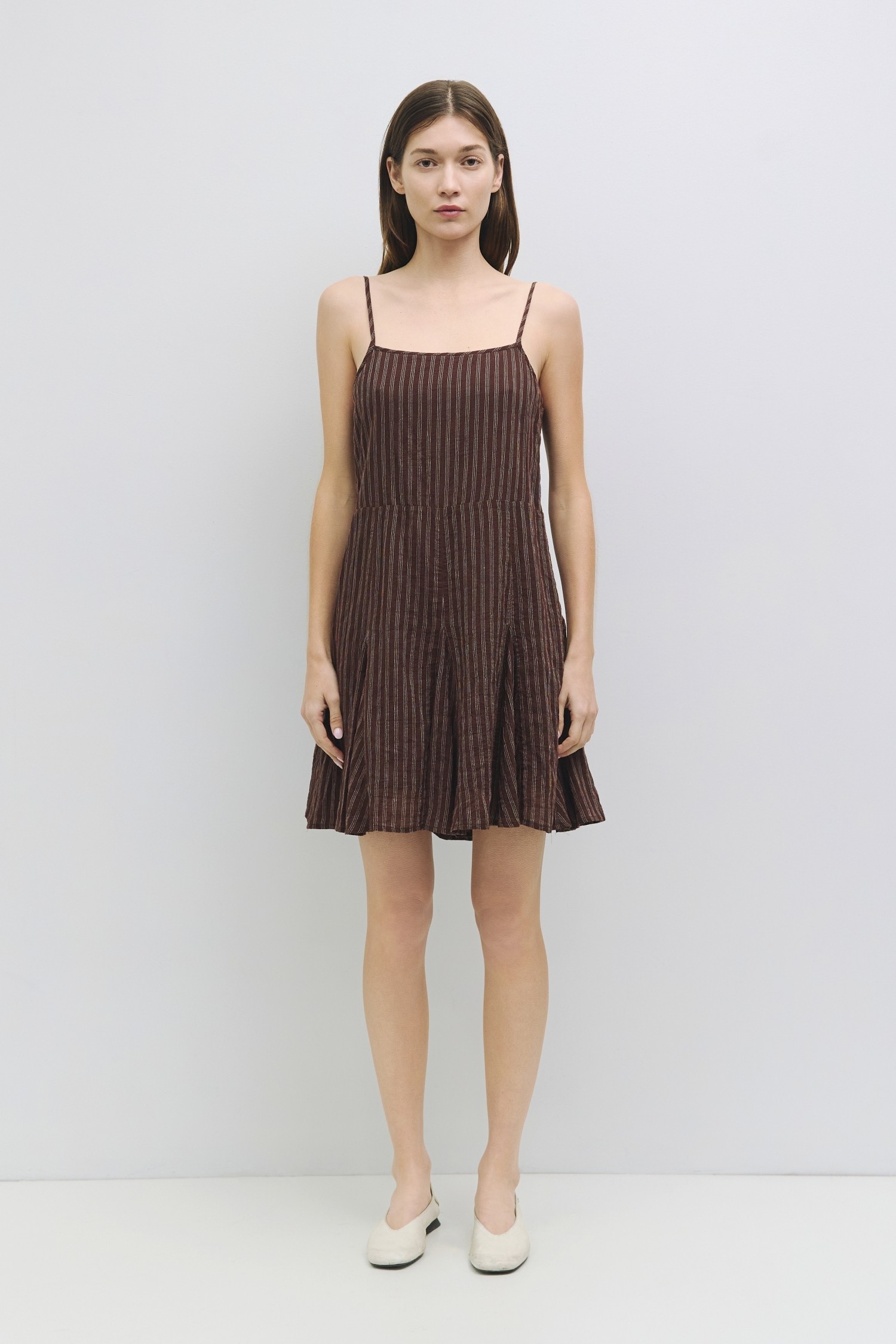 DM1590-BROWN-WHITE