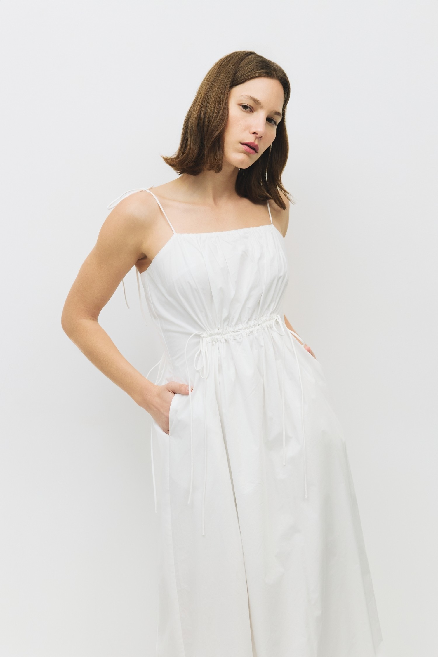 DM1597-WHITE