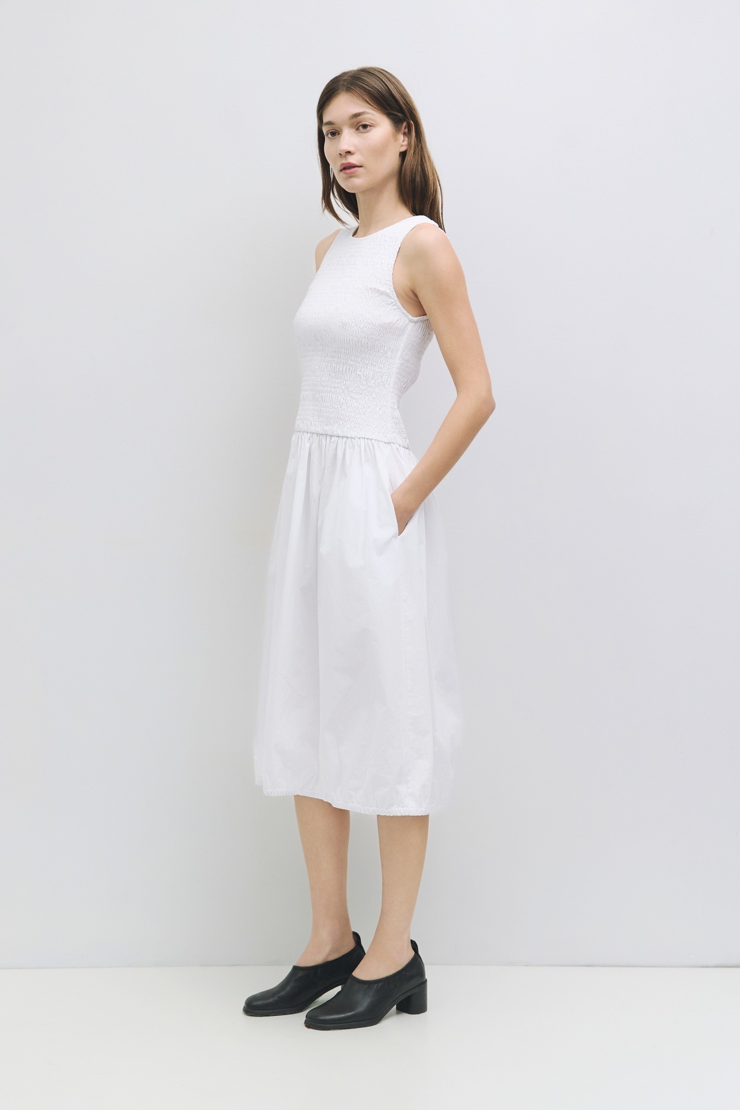DM1598-WHITE