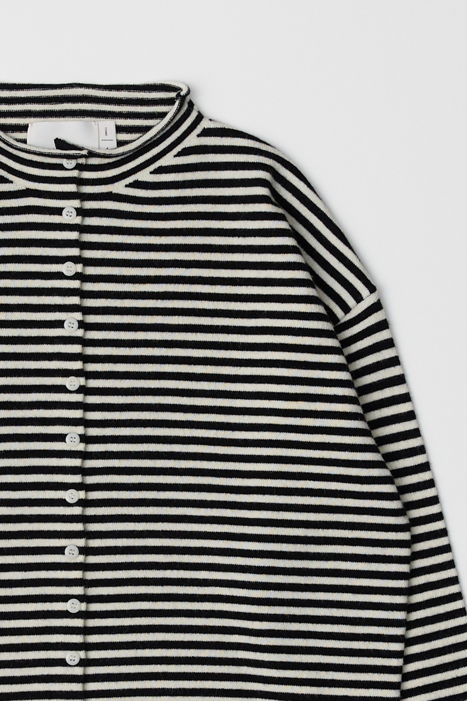 OAR0281.-BLACK-CREAM