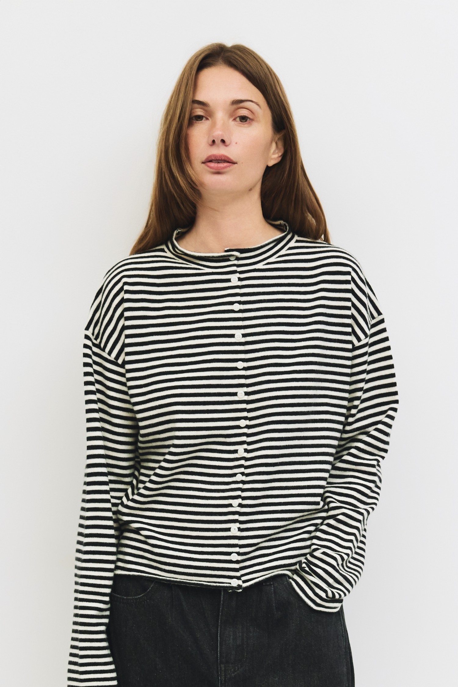 OAR0281.-BLACK-CREAM