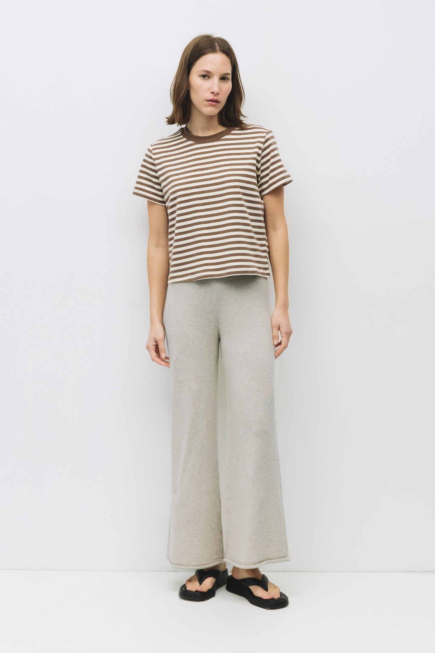 TAR0142-BROWN/WHITE