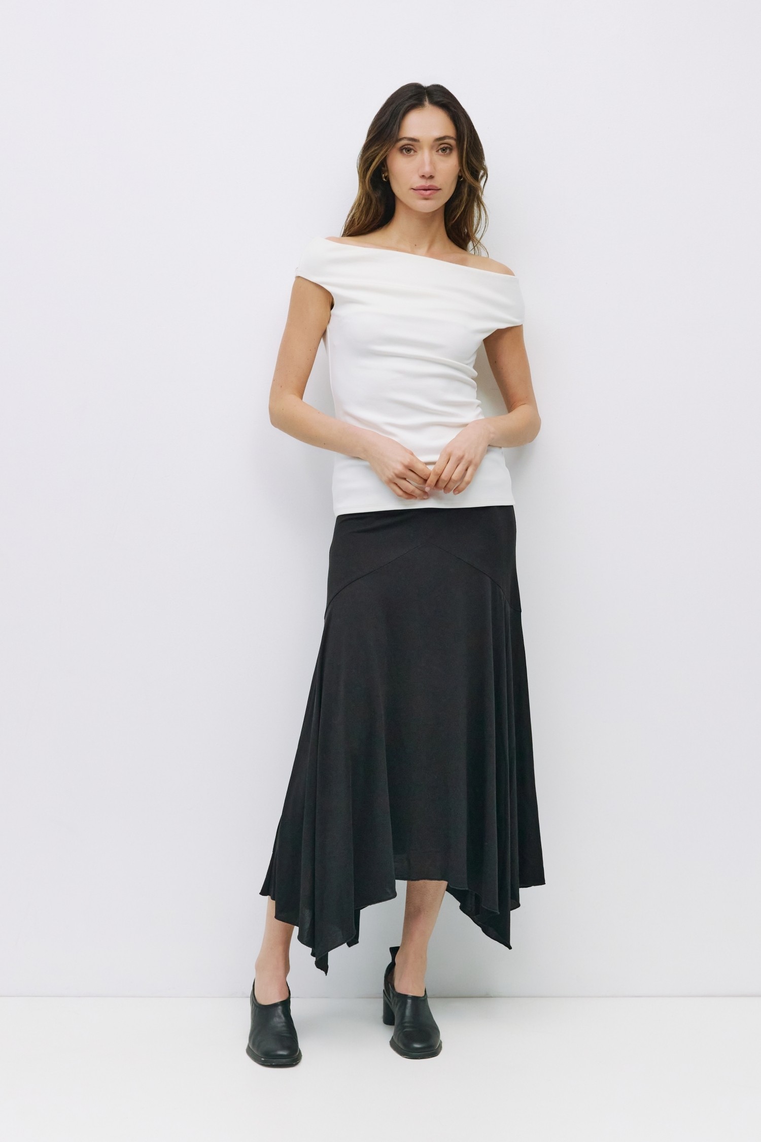 TAR0254.-WHITE