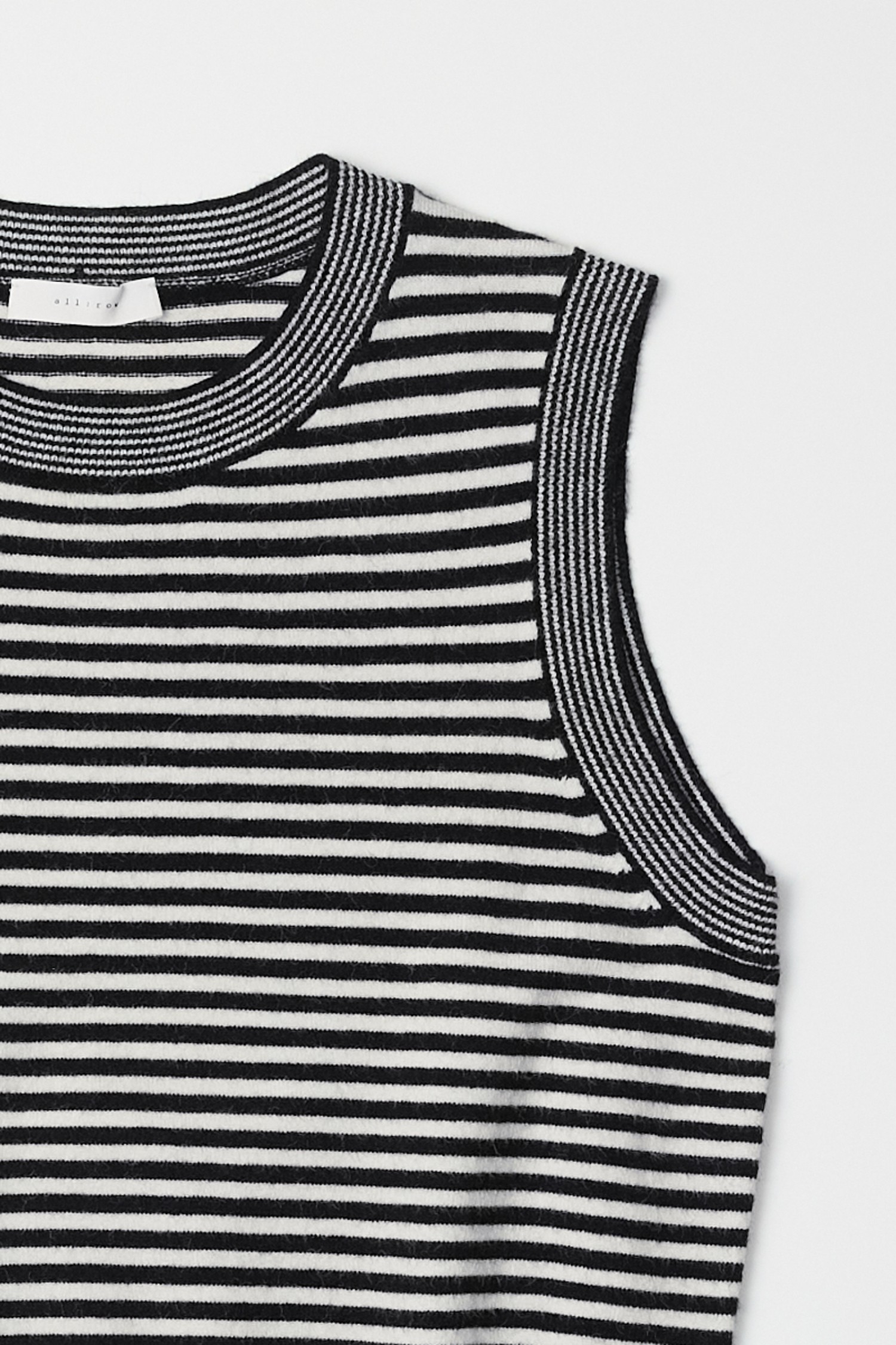 TAR0266-BLACK/WHITE