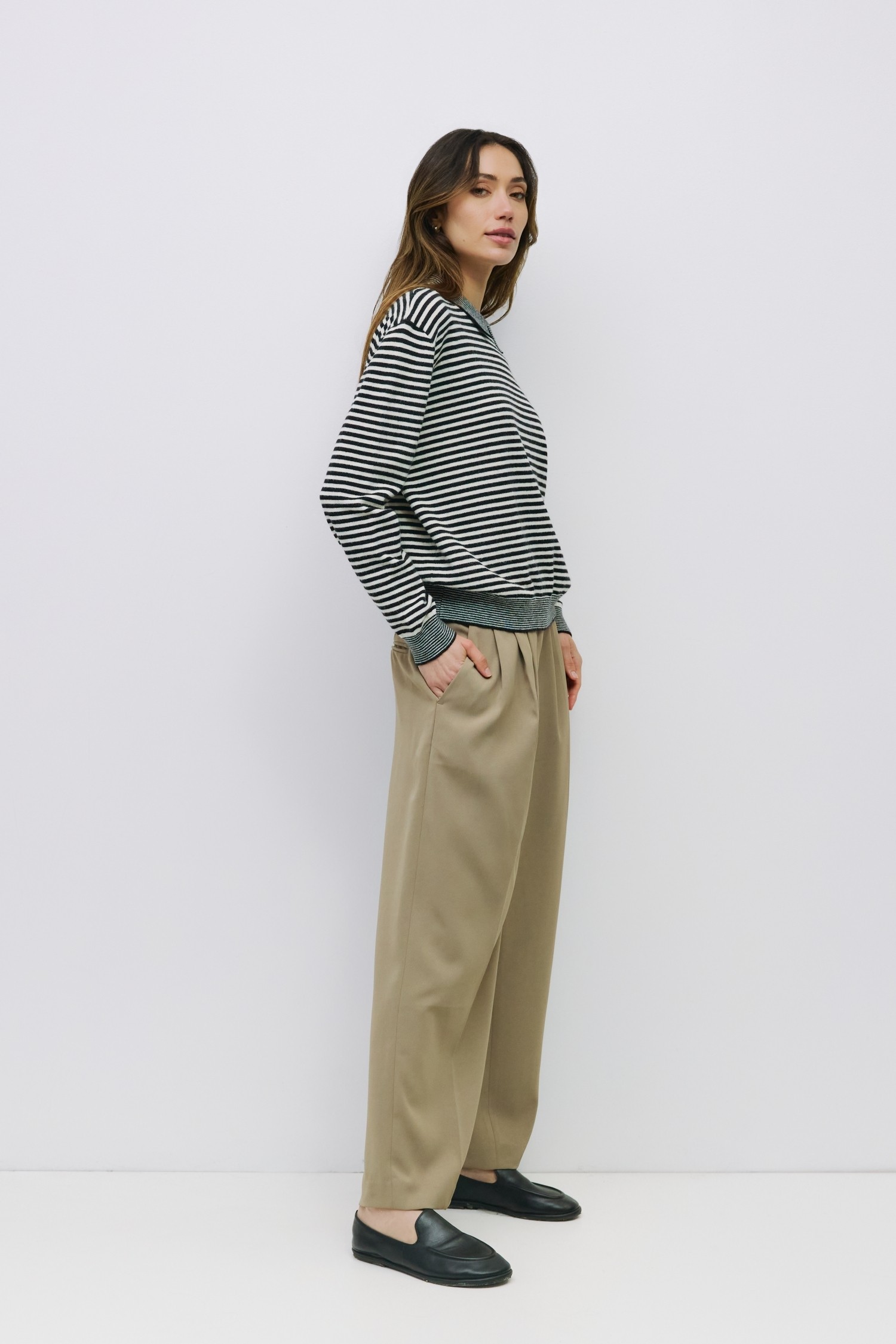 TAR0271-BLACK/WHITE
