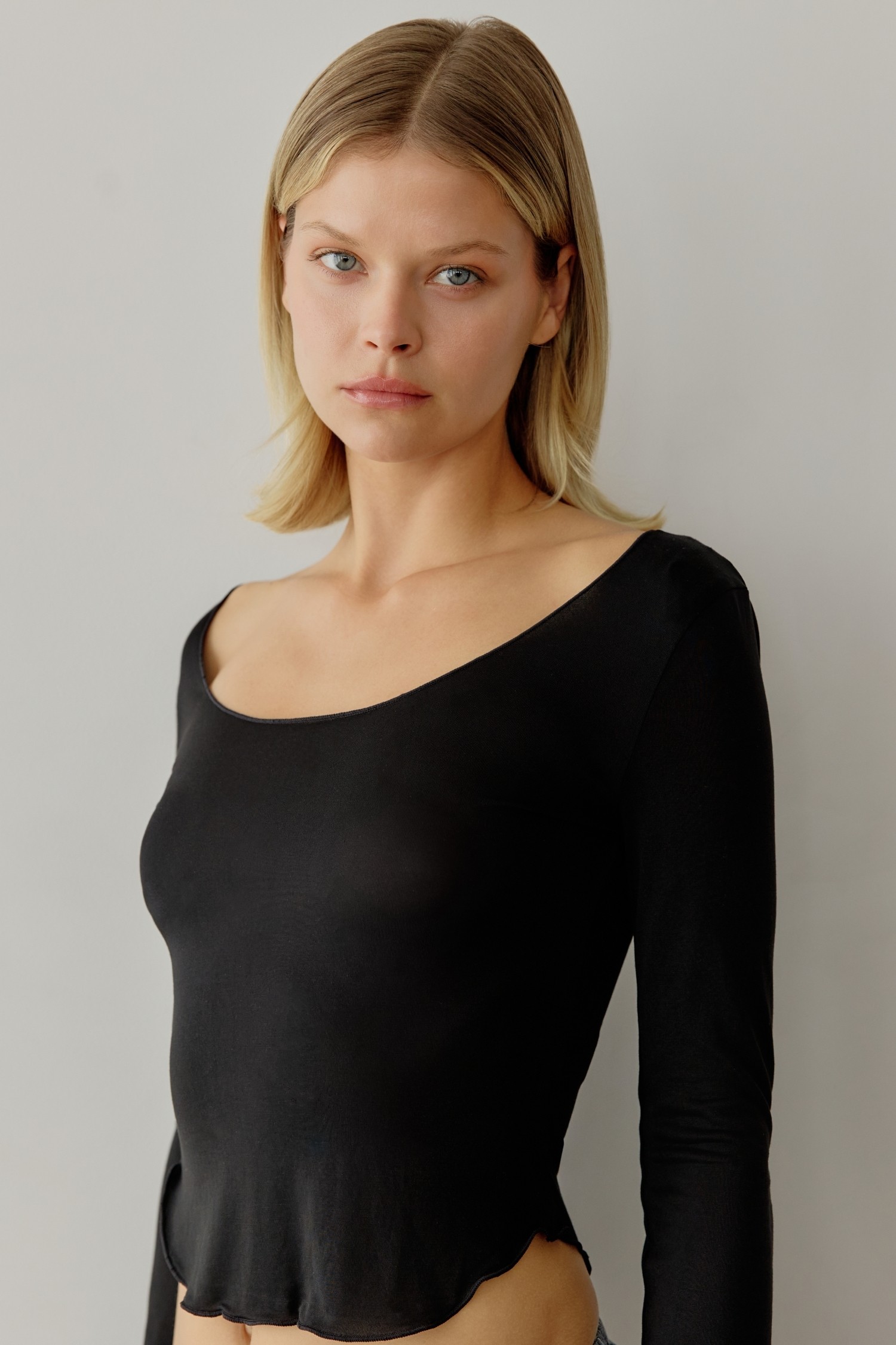 TM1988-BLACK