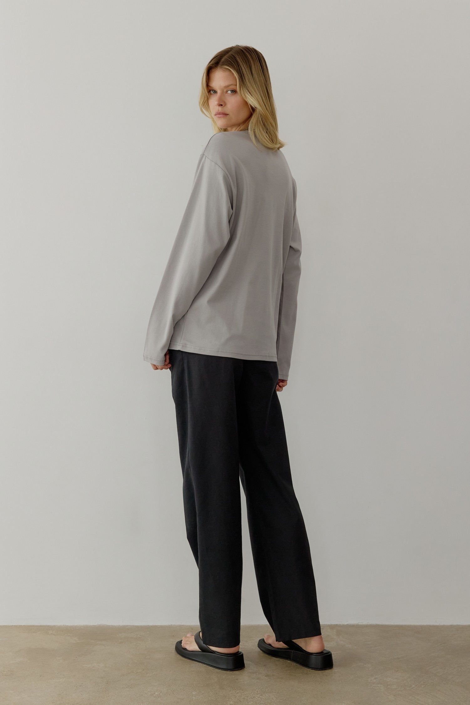 TM2011-LIGHT GREY