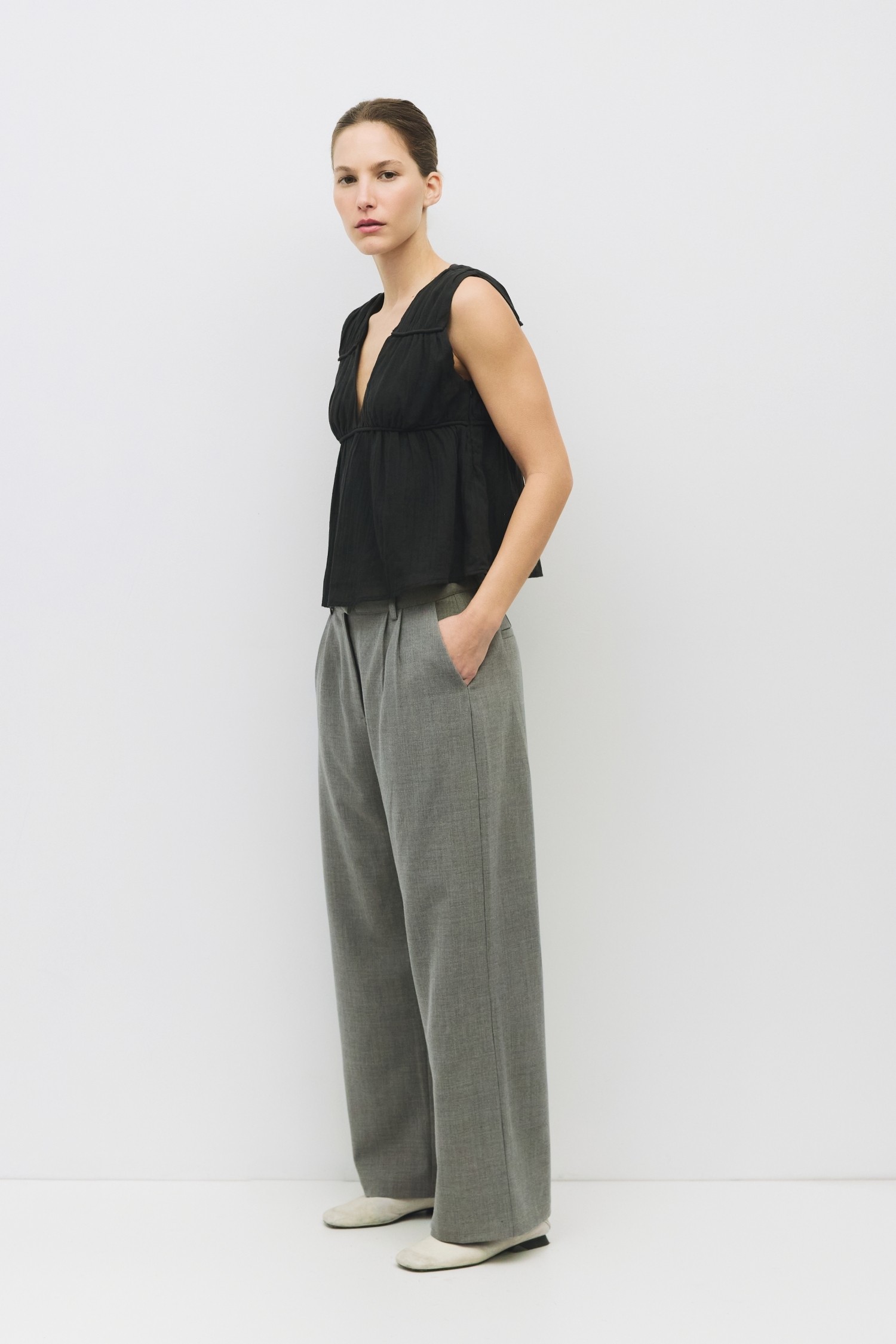 TM2101.-BLACK