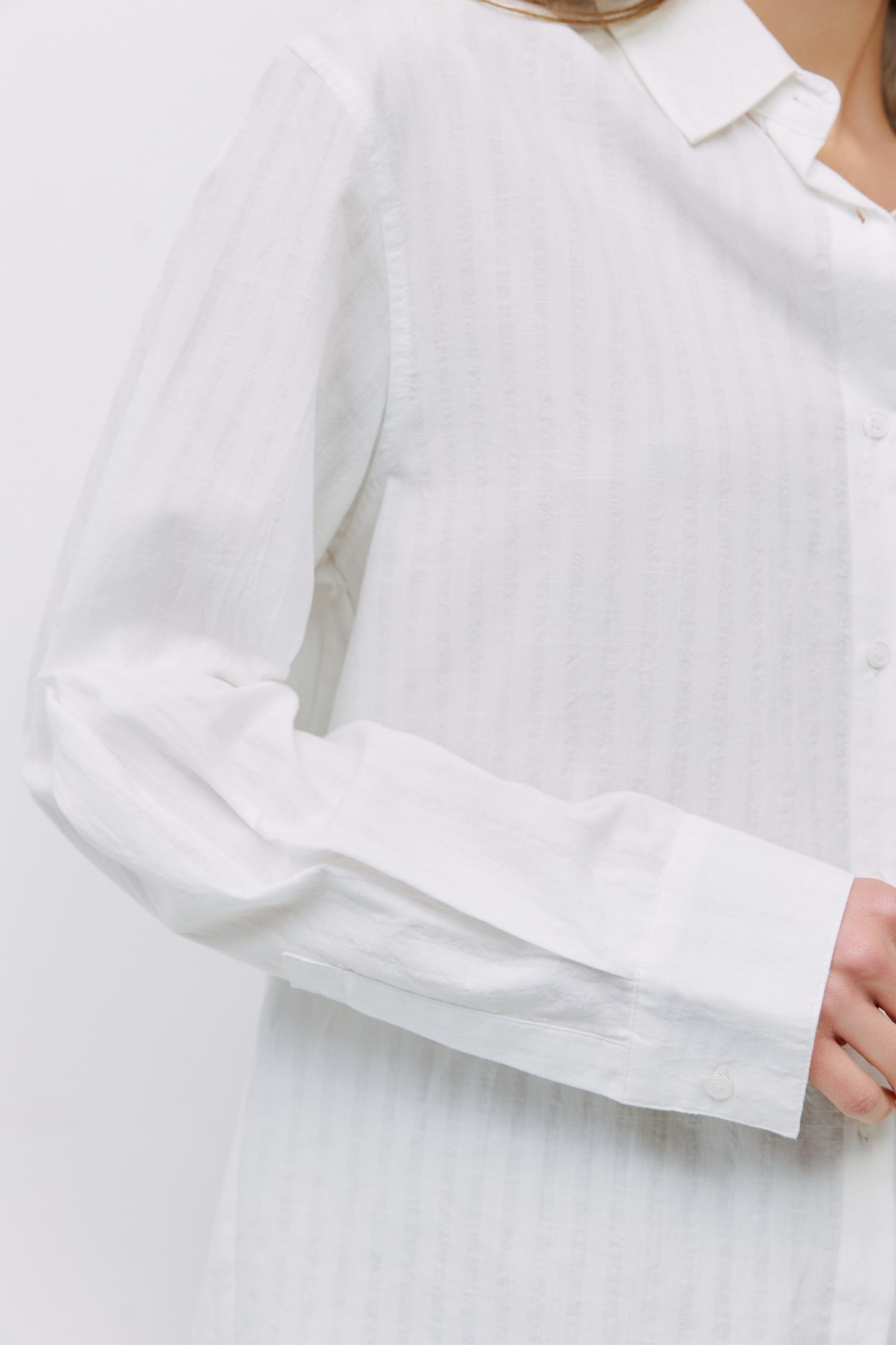 TM2105.-OFF WHITE