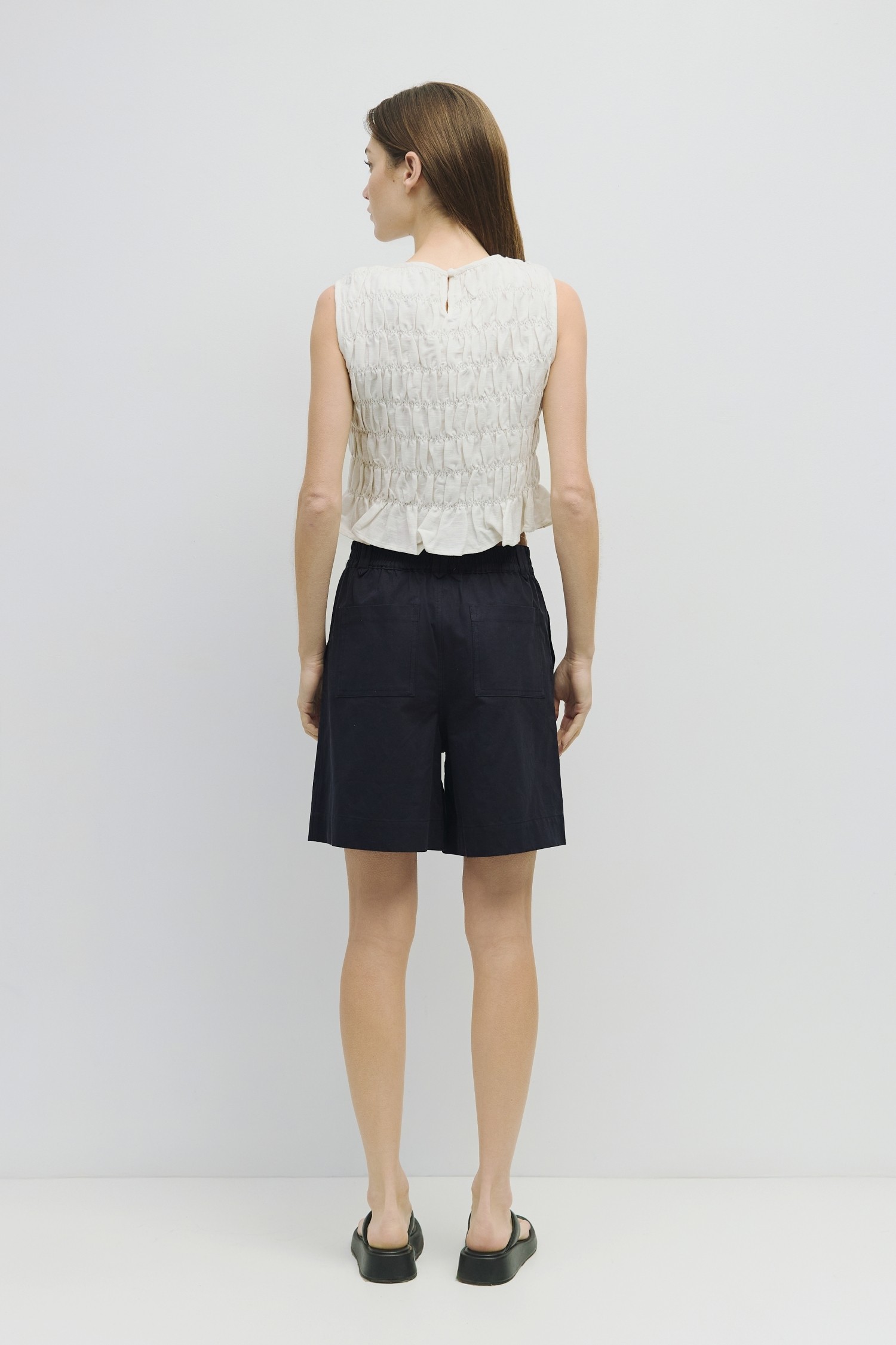 TM2136.-WHITE